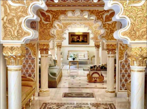 A Beautiful Luxuries Villa with Garden & pool